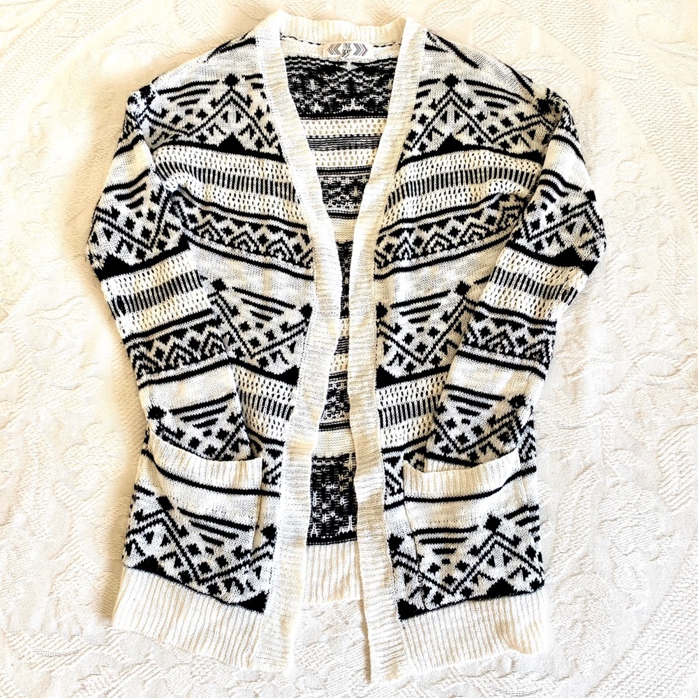 Like-New Black + White Tribal Cardigan